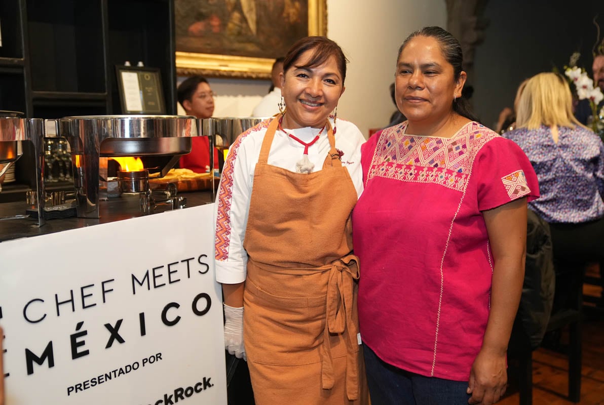 Olga Cabrera y Rosalba del Valle. (Foto: Héptor Arjona)