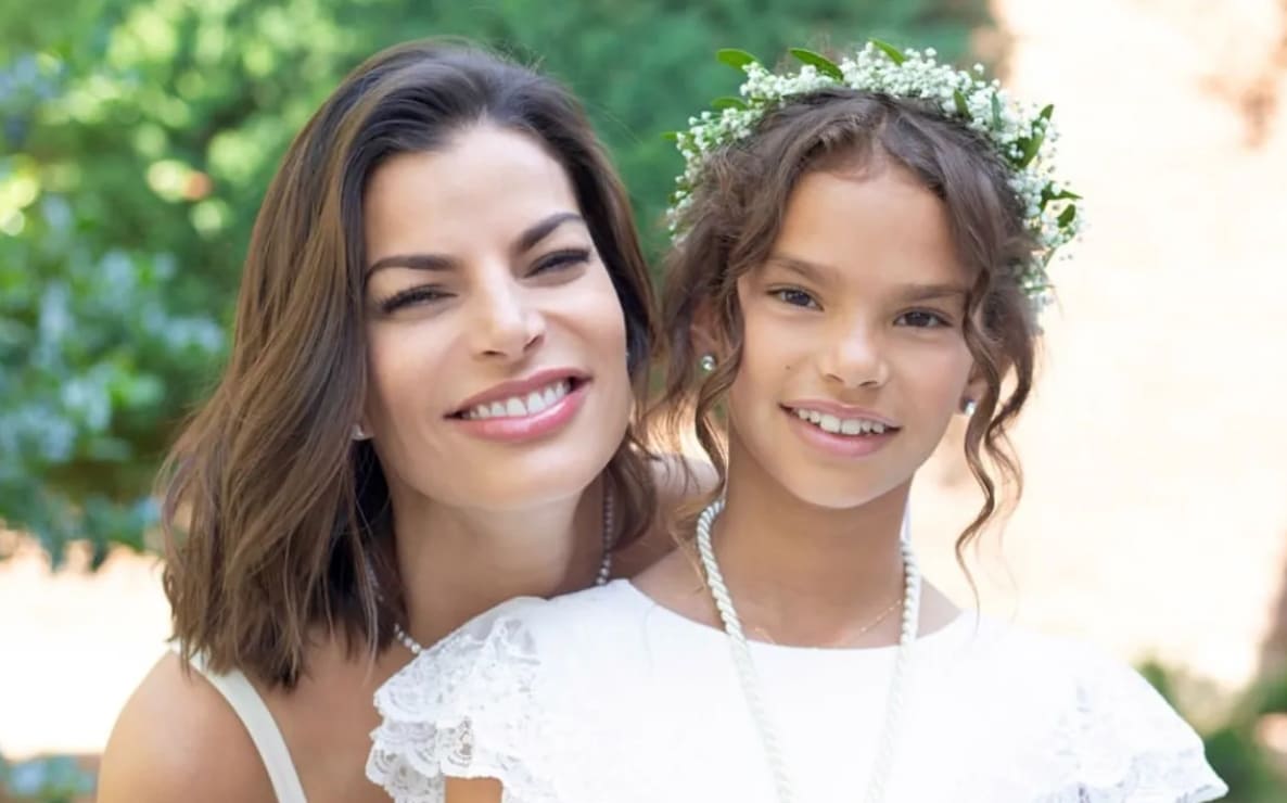 Fotos: Bárbara Coppel y Alejandro Hank celebran la primera comunión de su hija Amaïa
