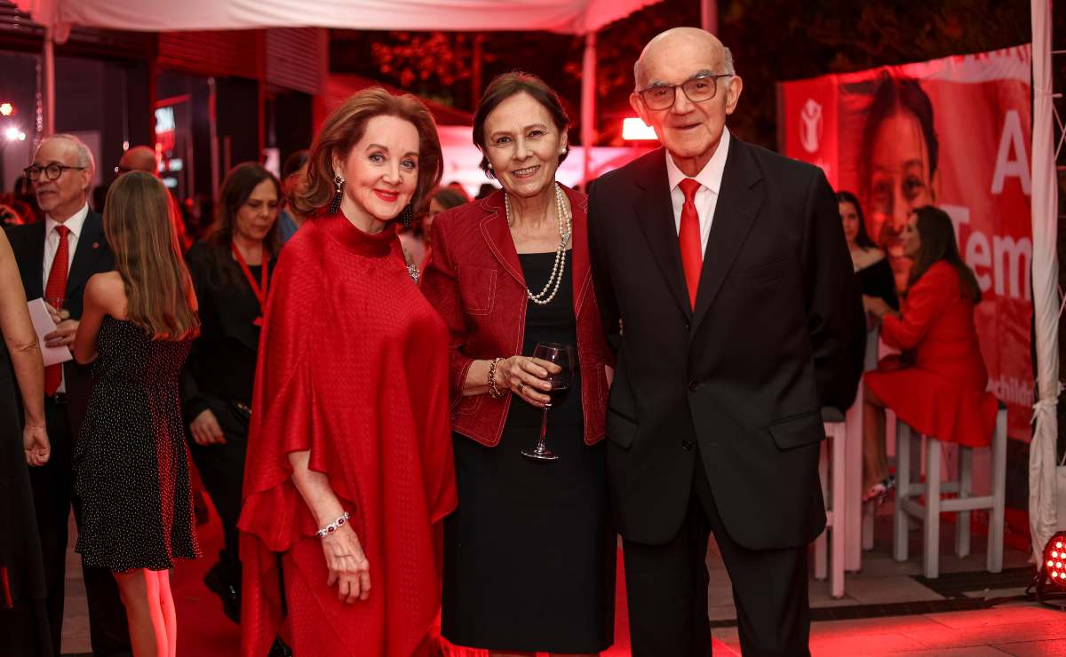 Patricia Segués, Guadalupe y Carlos Philips / Foto: Esteban Torreblanca