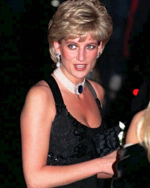 Se cumple otro año del vestido que hizo lucir a Lady Di como 'un millón de dólares' y con el que se vengó del príncipe Carlos 