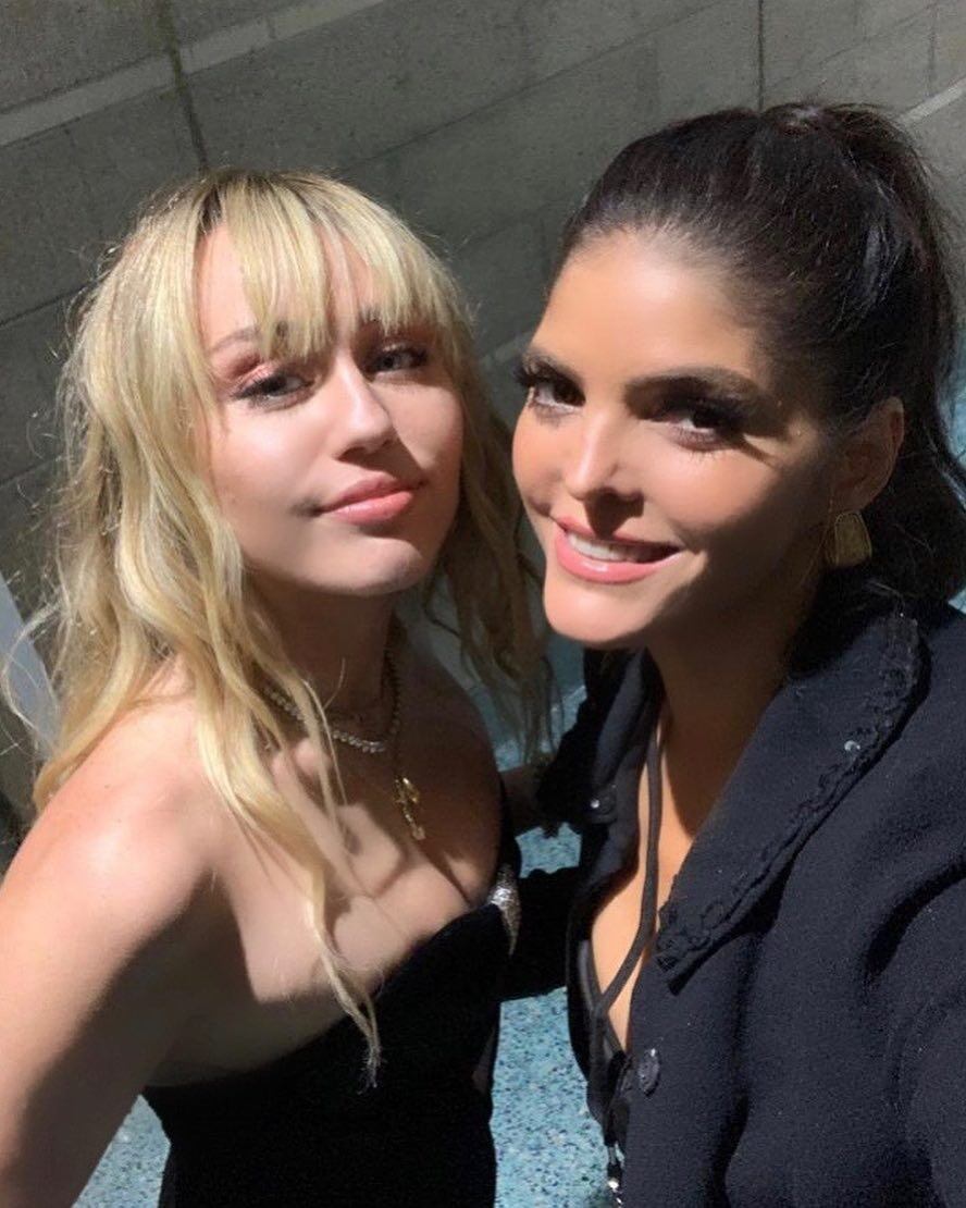 Foto: Así fue el encuentro de Miley Cyrus con Ana Bárbara