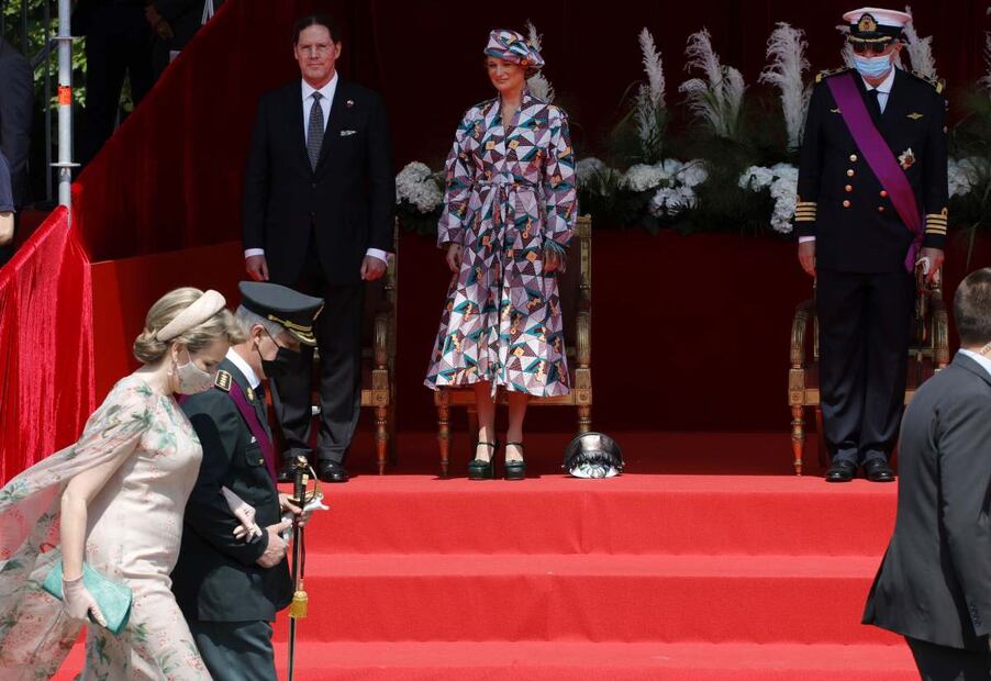 La princesa Delphine de Bélgica asiste a la fiesta nacional de su país con un imponente look