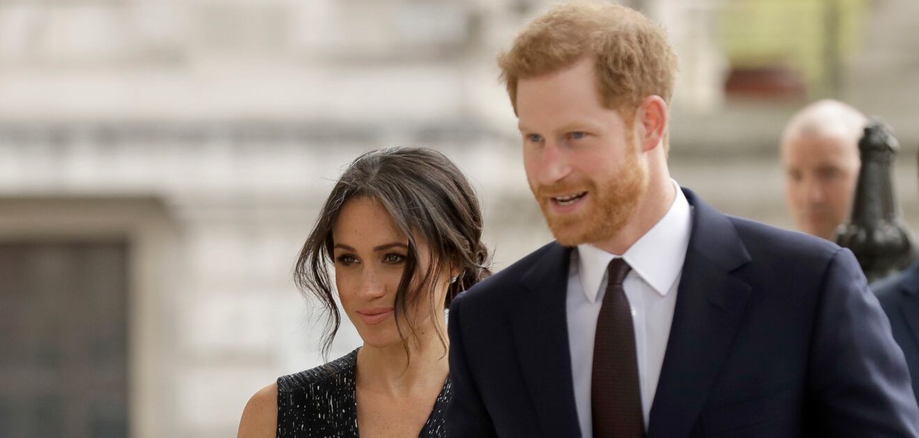 El príncipe Harry de lleno en la acupuntura y yoga gracias a Meghan Markle