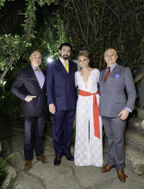 Carlos y Soumaya Slim arropan a Leonora Tovar López Portillo