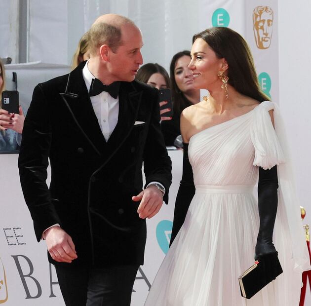 La íntima caricia de Kate Middleton al príncipe William para disipar los rumores de separación