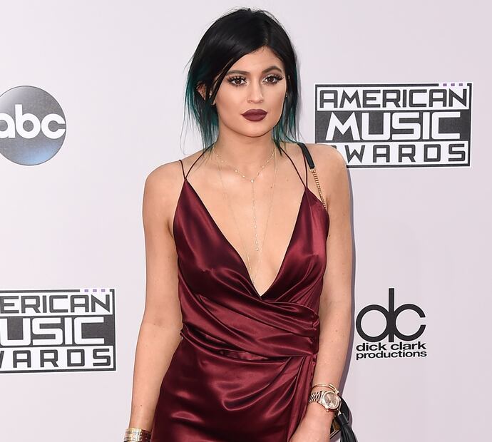 Kylie Jenner asegura que no ha tenido "muchas cirugías" en la cara