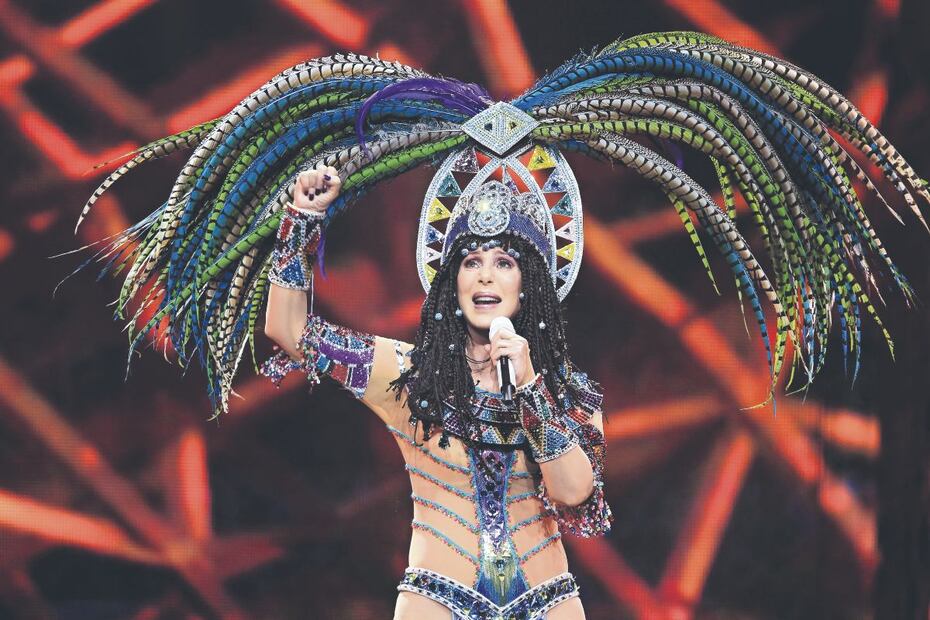 Cher cumple 74 años y lo celebramos con sus mejores rolas