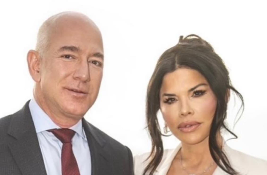 Lauren Sanchez celebra su fiesta de compromiso en lujoso yate y con Kris Jenner