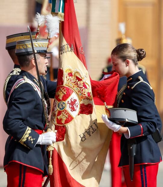 La princesa Leonor en su ceremonia de jura de bandera en la Academia General Militar de Zaragoza / EFE