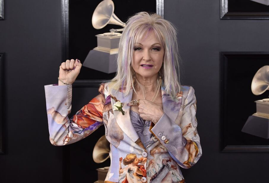 Ellos portaron una rosa blanca por #MeToo en los Grammy