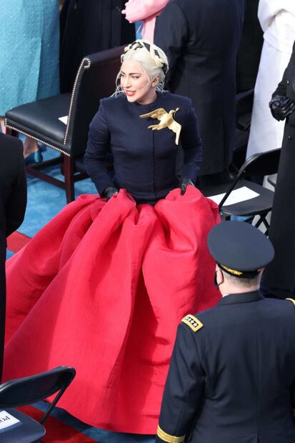 El símbolo de paz que Lady Gaga usó en la investidura de Joe Biden 