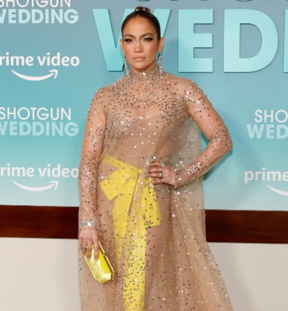 Filtran video de Jennifer Lopez supervisando que Ben Affleck no beba alcohol