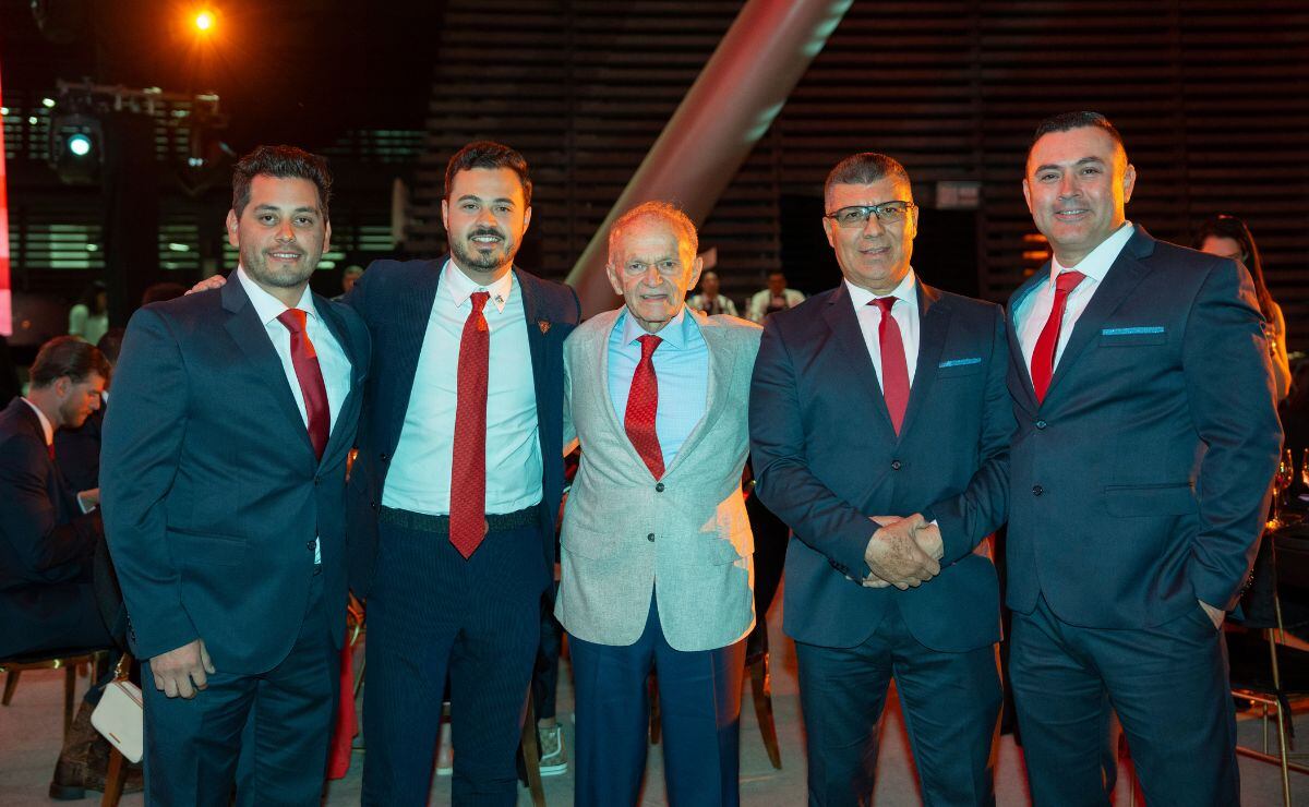 Juan Carlos Gamboa, Santiago Harp Grañén, Alfredo Harp Helú,  José Luis Sandoval e lván Terrazas / Foto: Héptor Arjona