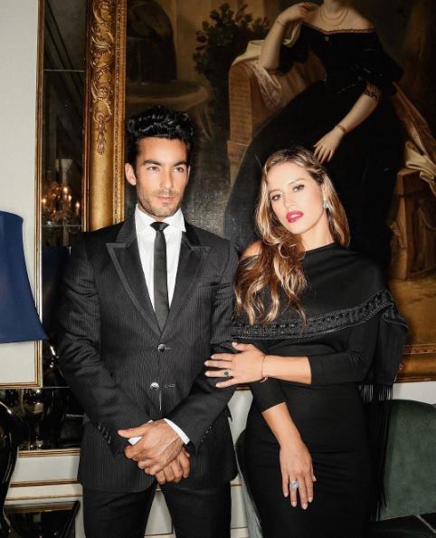 Famosas que son más grandes que sus parejas