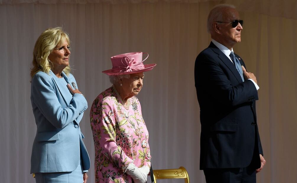 Isabel II recibe a Jill y Joe Biden en el castillo de Windsor