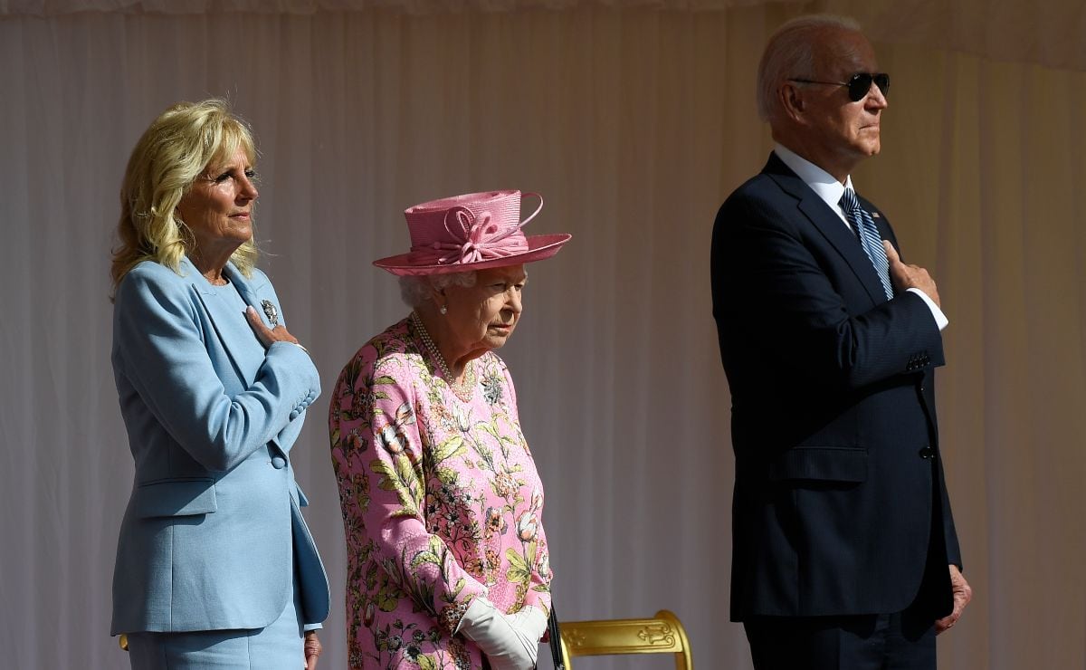 Isabel II recibe a Jill y Joe Biden en el castillo de Windsor