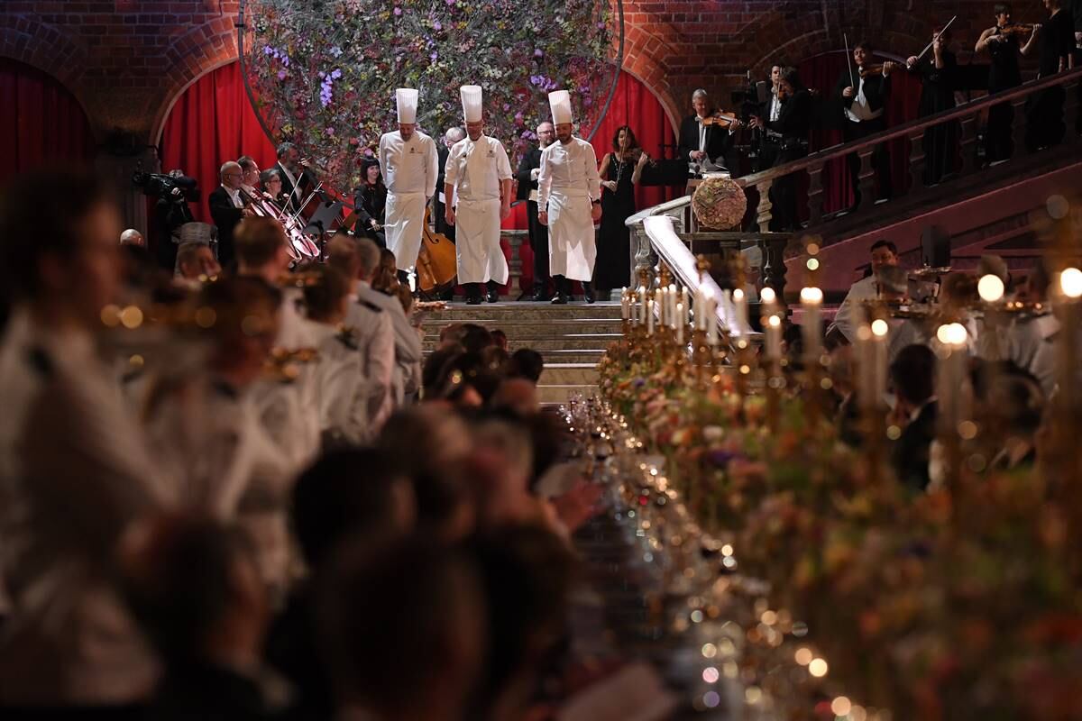 La realeza de Suecia en la impresionante ceremonia de los premios Nobel y el menú de la noche