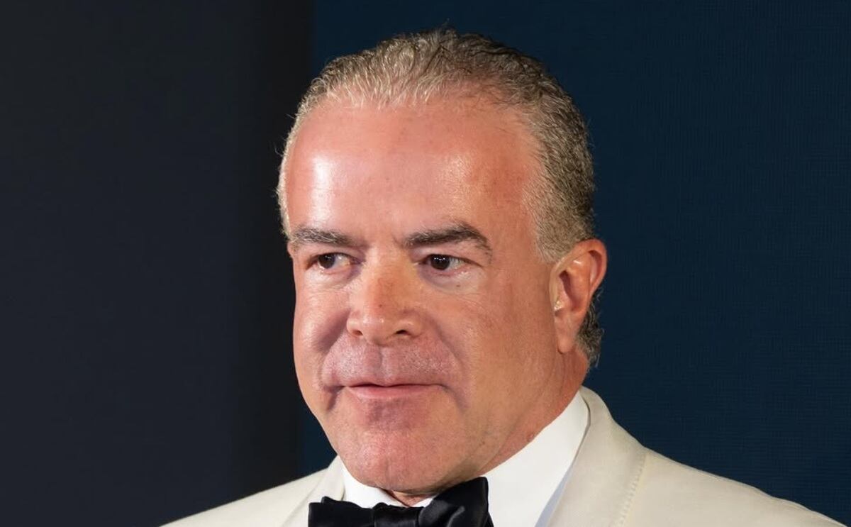 Él es Raúl Rocha Catú, empresario y copropietario de Miss Universo 