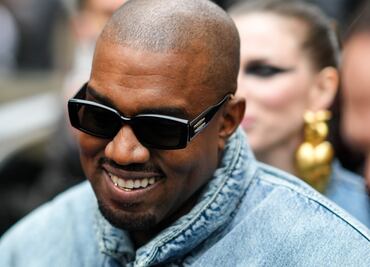 Kanye West se quita los dientes y se somete a inusual cambio: “Más caras que los diamantes”