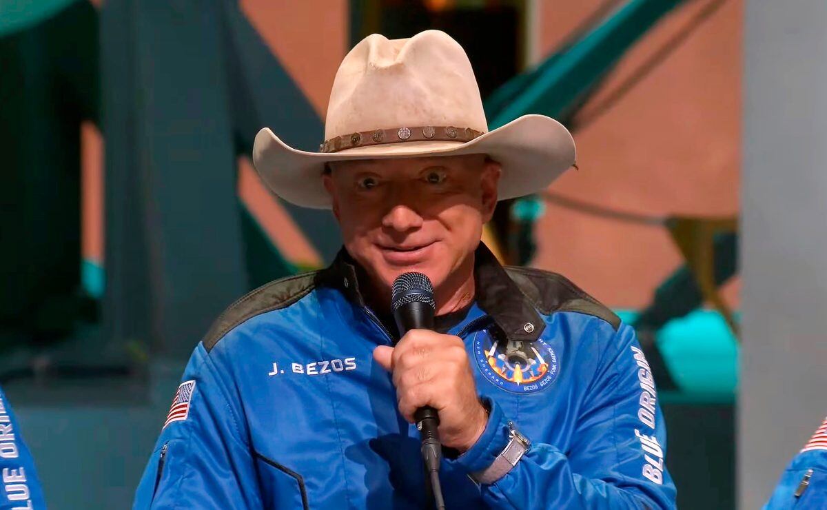 Jeff Bezos apoyará restauración de manglares en México