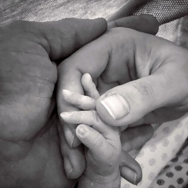 La primera fotografía de Matías, hijo de Marjorie de Sousa y Julián Gil 