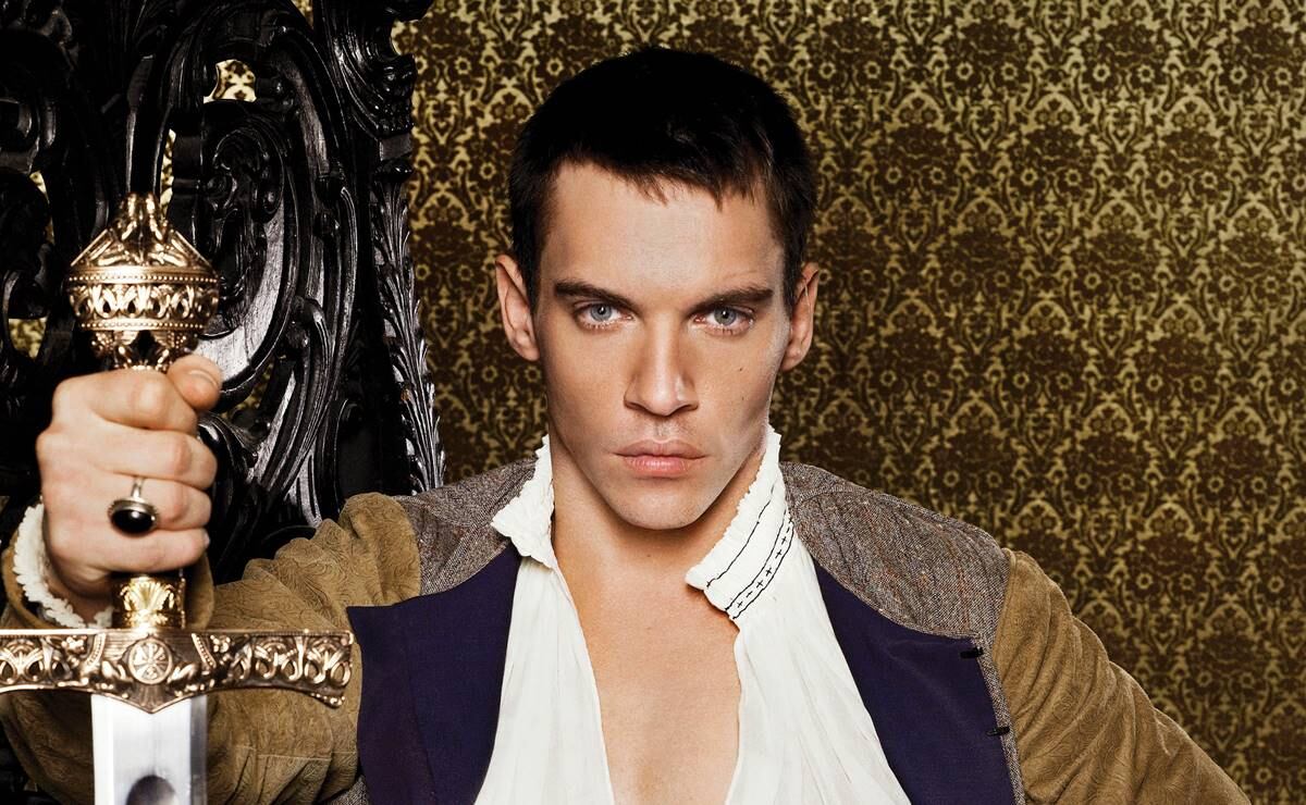 Jonathan Rhys Meyers, arrestado por manejar alcoholizado y chocar su auto en Malibú