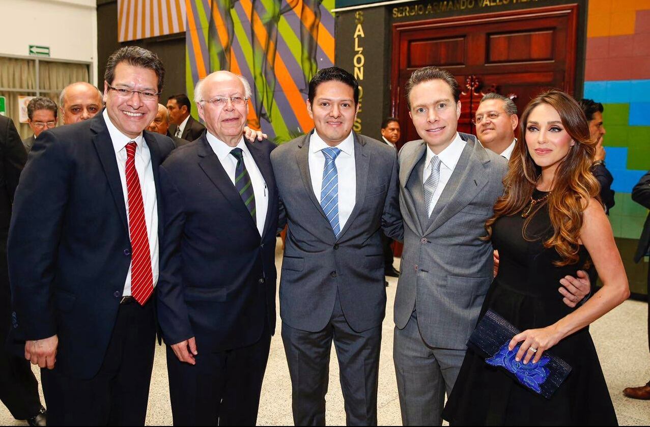 Anahí recupera su figura a 15 días de ser mamá 