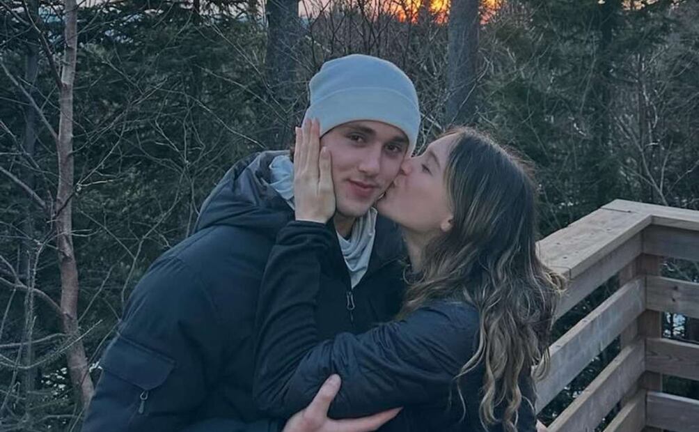 Mía Rubin junto a su novio Tarik Othon / Foto: Instagram @miarubinlega