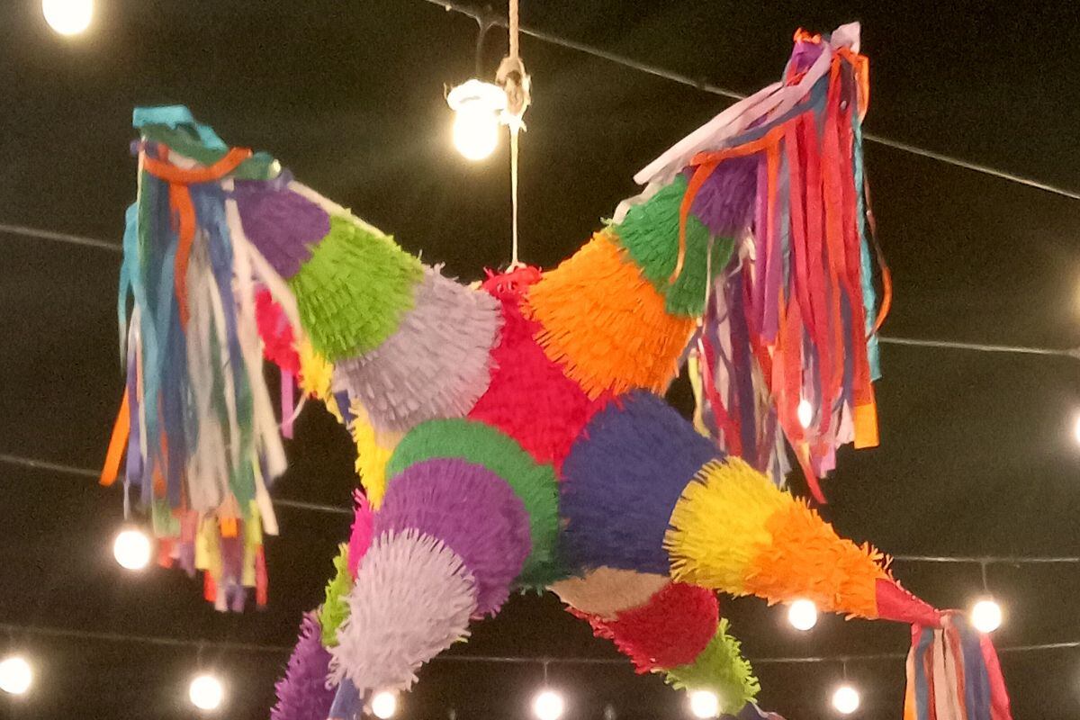 La piñata. (Foto: Emilio Farfan)
