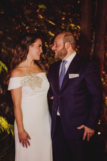 Marcela Cuevas y Enrique Hernández Pons estrenan romance 