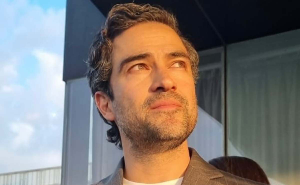 Alfonso Herrera confirma fallecimiento de su papá con emotivo mensaje 