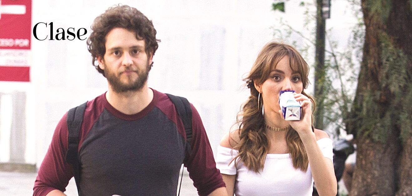 <p>Christopher Uckermann y Natalia Téllez se demostraron su amor en las calles de Polanco. <strong>(Fotos: Arturo Quintero / Agencia JDS)</strong></p>
