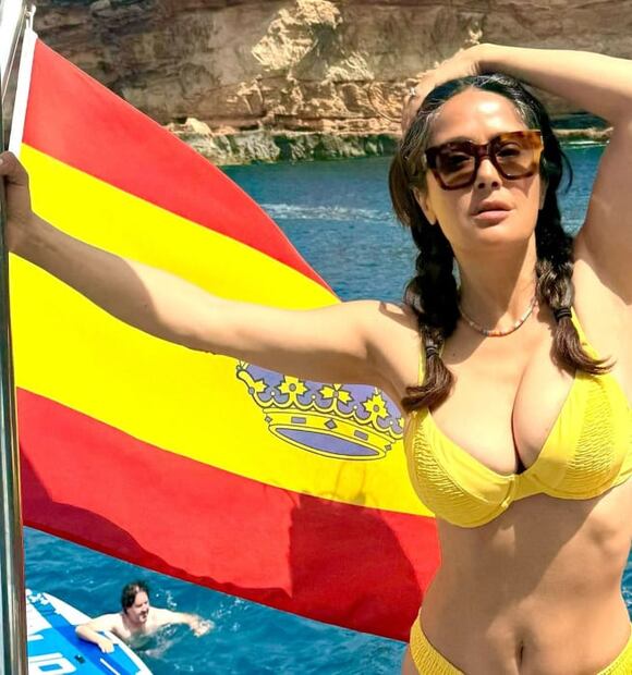 Salma Hayek presume con orgullo sus canas / Foto: Instagram