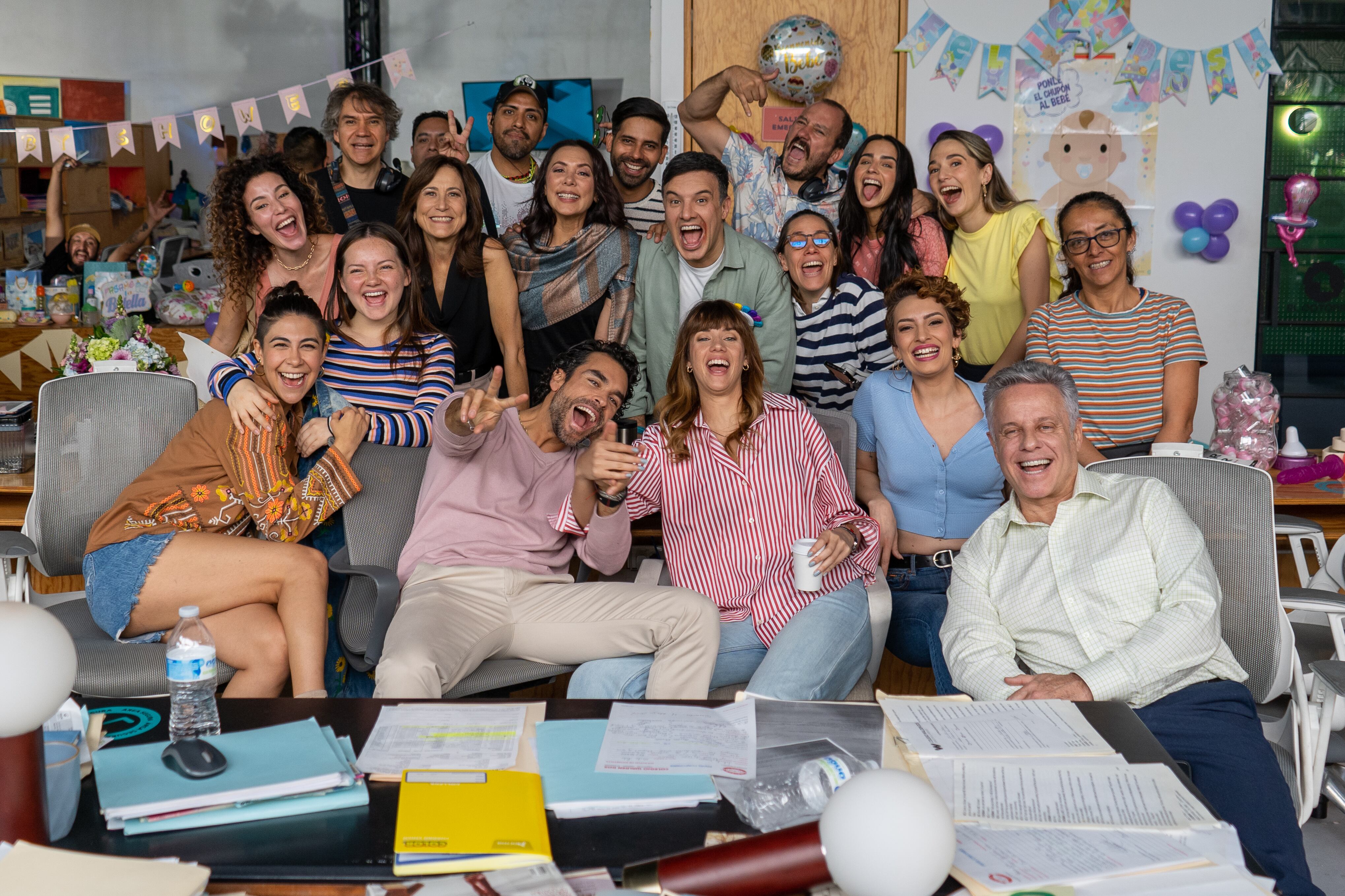 Francisca Aronsson junto al elenco de Lalola/Cortesía.