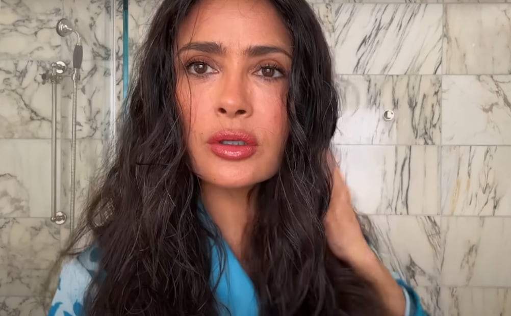 Salma Hayek en "Beauty Secrets" / Foto: captura YouTube Vogue