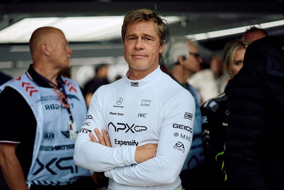 Brad Pitt en el Circuito de Silverstone previo al Gran Premio de Gran Bretaña 2024 / Foto: AFP