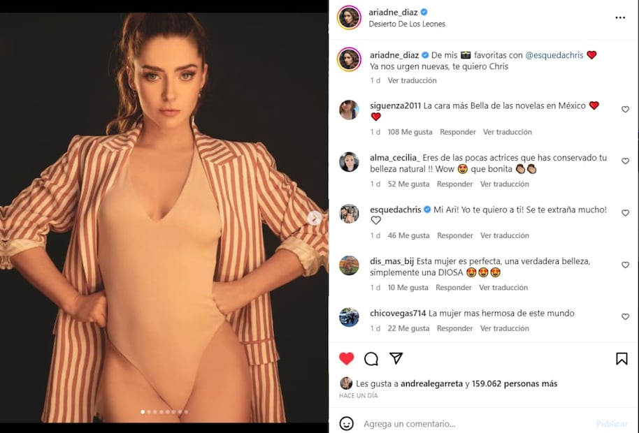 Ariadne Díaz con body nude y blazer de rayas / Instagram