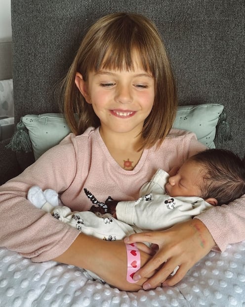 La hija de Aislinn Derbez junto a Tessa / Foto: Instagram