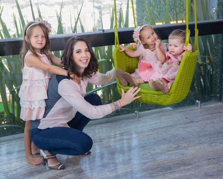 Así es la gran familia de Giovanna Acha y su vida con 5 hijos