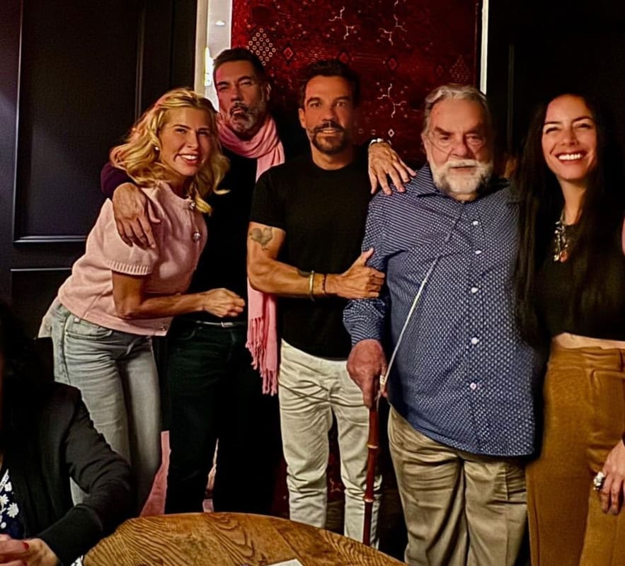 Pedro Moctezuma y Claudia Lizaldi con Pablo Moctezuma y Beatriz Pasquel / Foto: Instagram