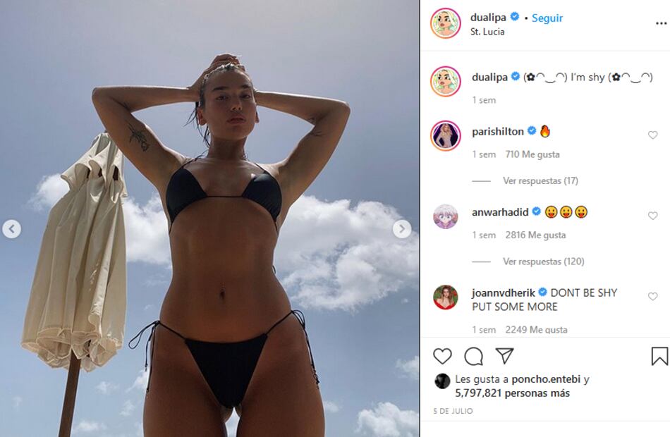 Dua Lipa incendia la web con mini bikini color negro, ¡super trendy!