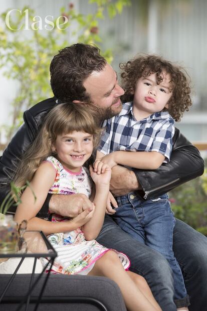 Max Villegas, el gran papá de Victoria y Olivier 