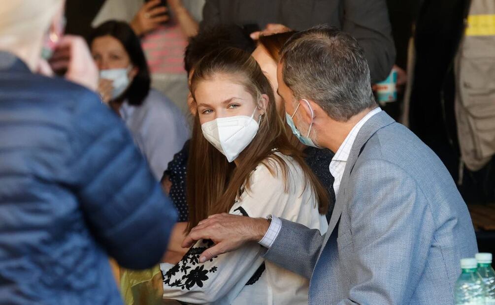 La princesa Leonor, heredera al trono de España, se hace un piercing