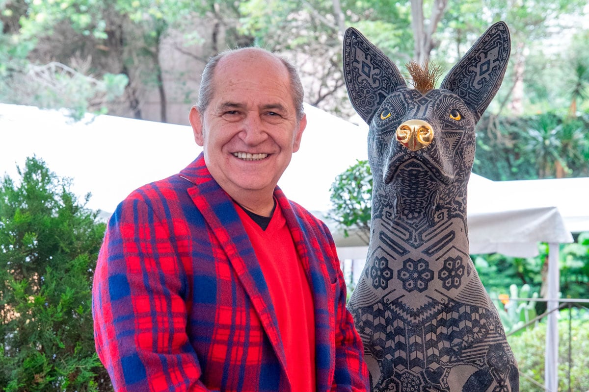 El escultor César Menchaca. (Foto: Edgar Silva Fuentes S.)
