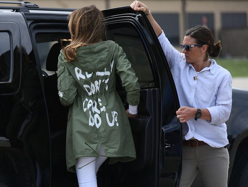 Las veces que la ropa de Melania Trump la ha metido en problemas