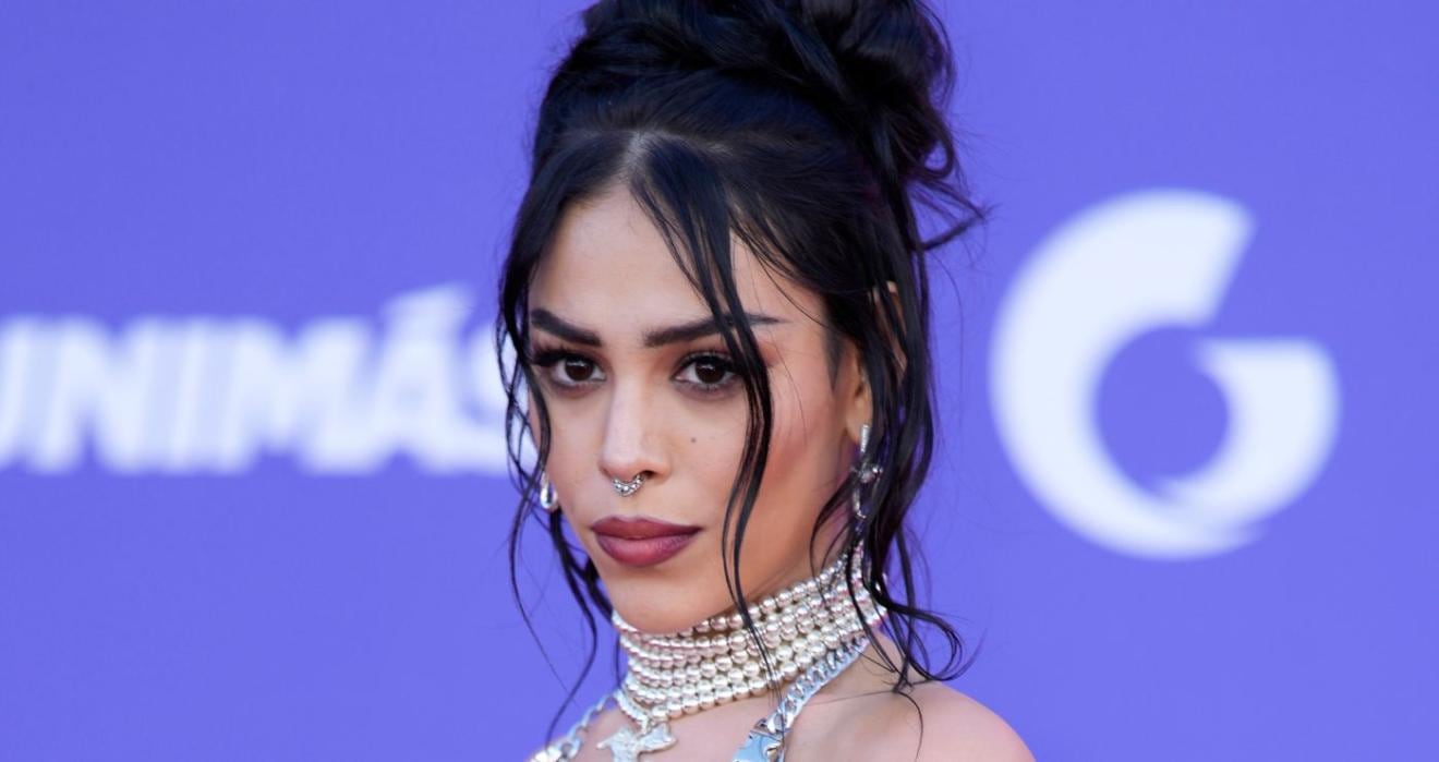 Danna Paola, reina máxima en los Latin American Music Awards con ropa fetiche de Vanebon 
