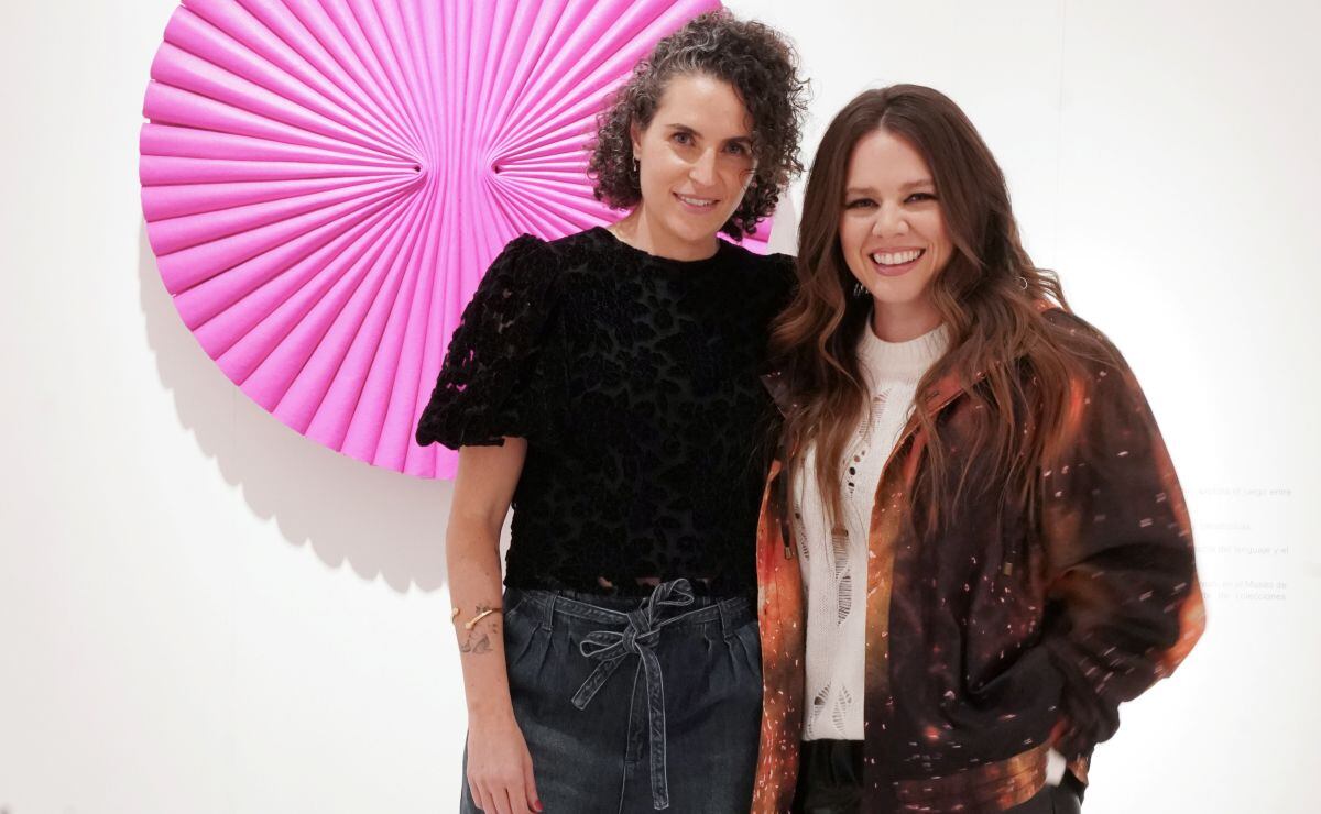 Diana Atri y Joy Huerta en la apertura de La Art House