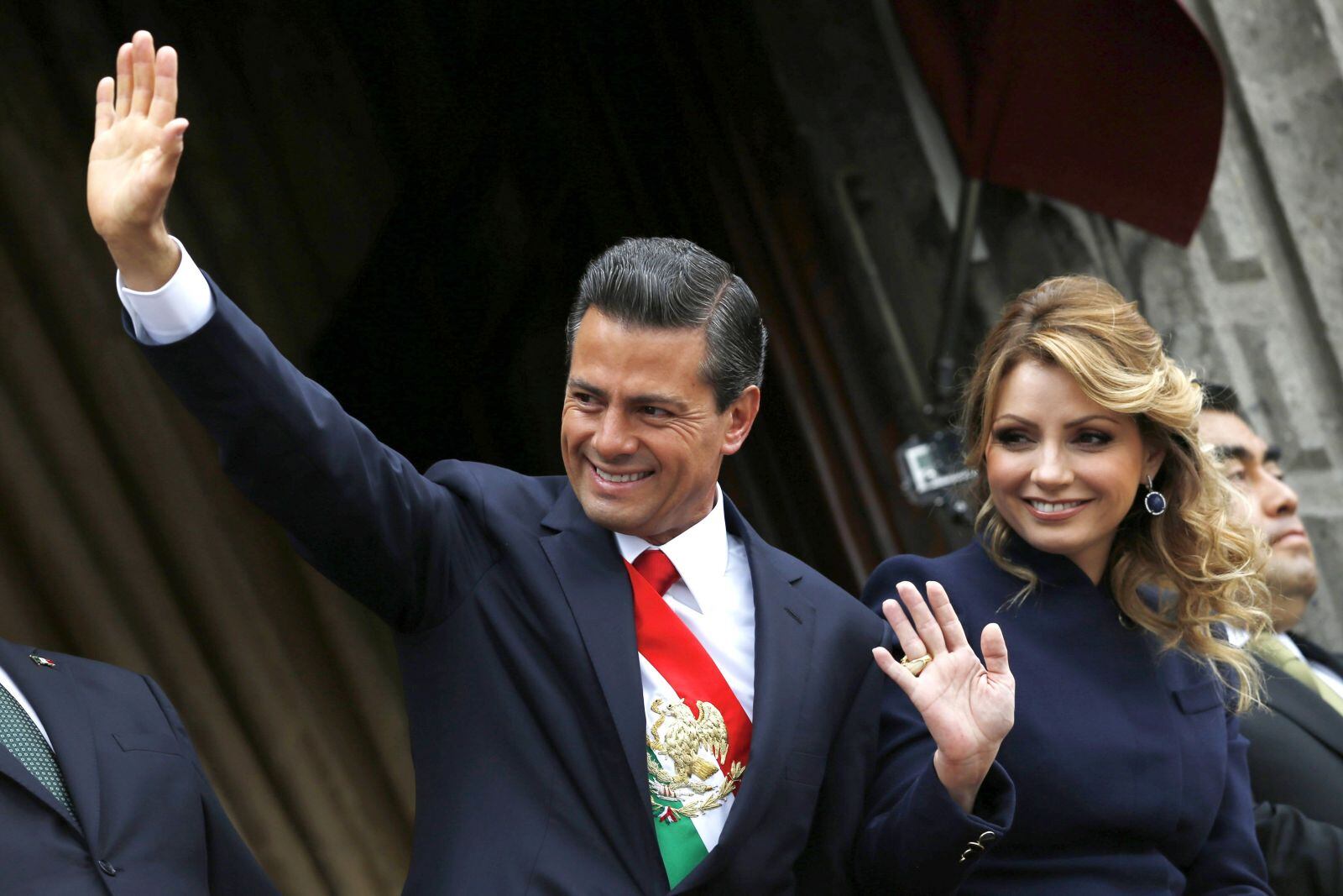Lo que sabemos del libro de Angélica Rivera