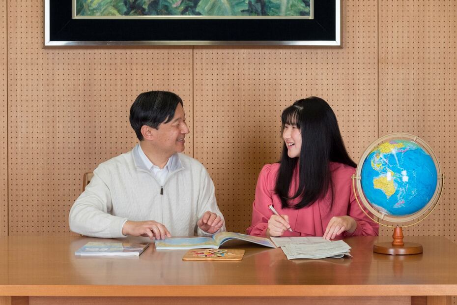 La princesa Aiko, hija del emperador Naruhito, cumple 18 años