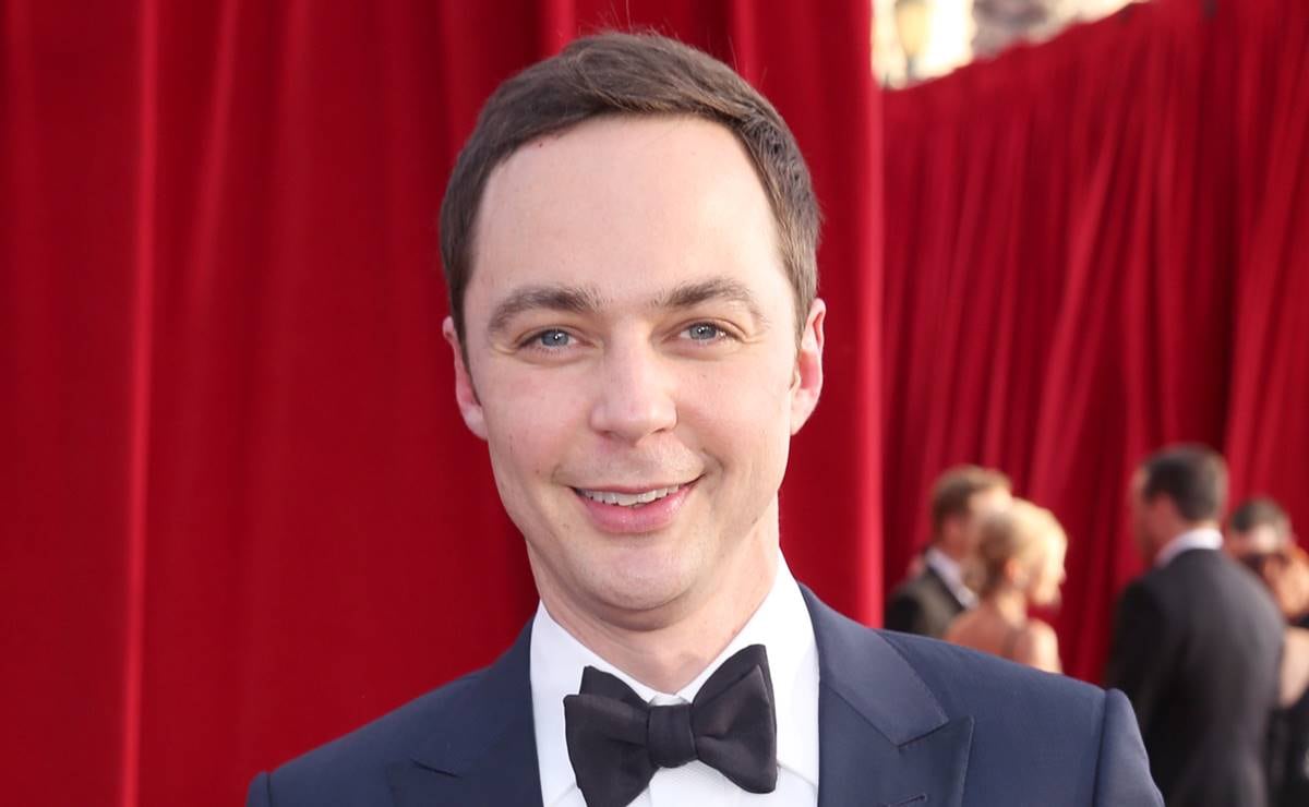 Jim Parsons, más seductor, deja atrás a Sheldon Cooper de The Big Bang Theory